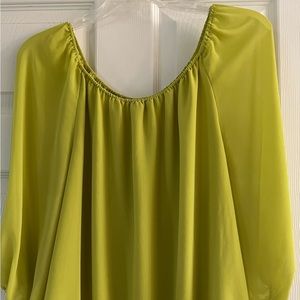 Vince Camuto brand, Pretty lime green top, Size L